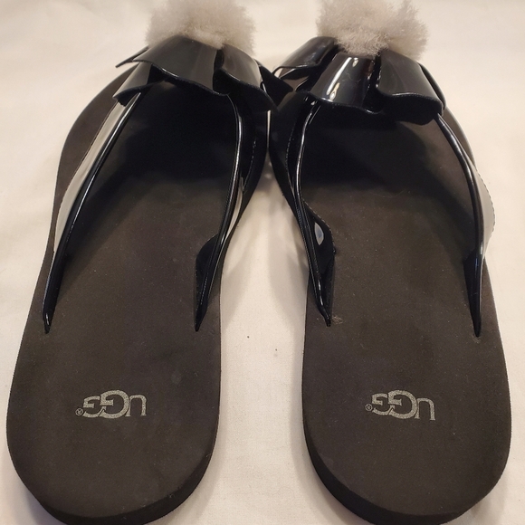 UGG Women's Poppy Flower Flip Flop Black Strap Black Outsole Size 6 - Picture 2 of 4